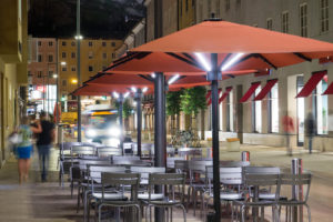 The Big Ben patio umbrella is made to resist high winds. Photo: Caravita®