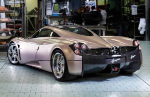 Italian limited-edition automobile manufacturer Pagani makes fewer than 50 “supercars” a year, where the chassis is made entirely of carbon-based composites. The majority of parts that go into a Pagani are handcrafted, with only a few complex parts automated in cutting and fabrication. Photos: Zund America©. 